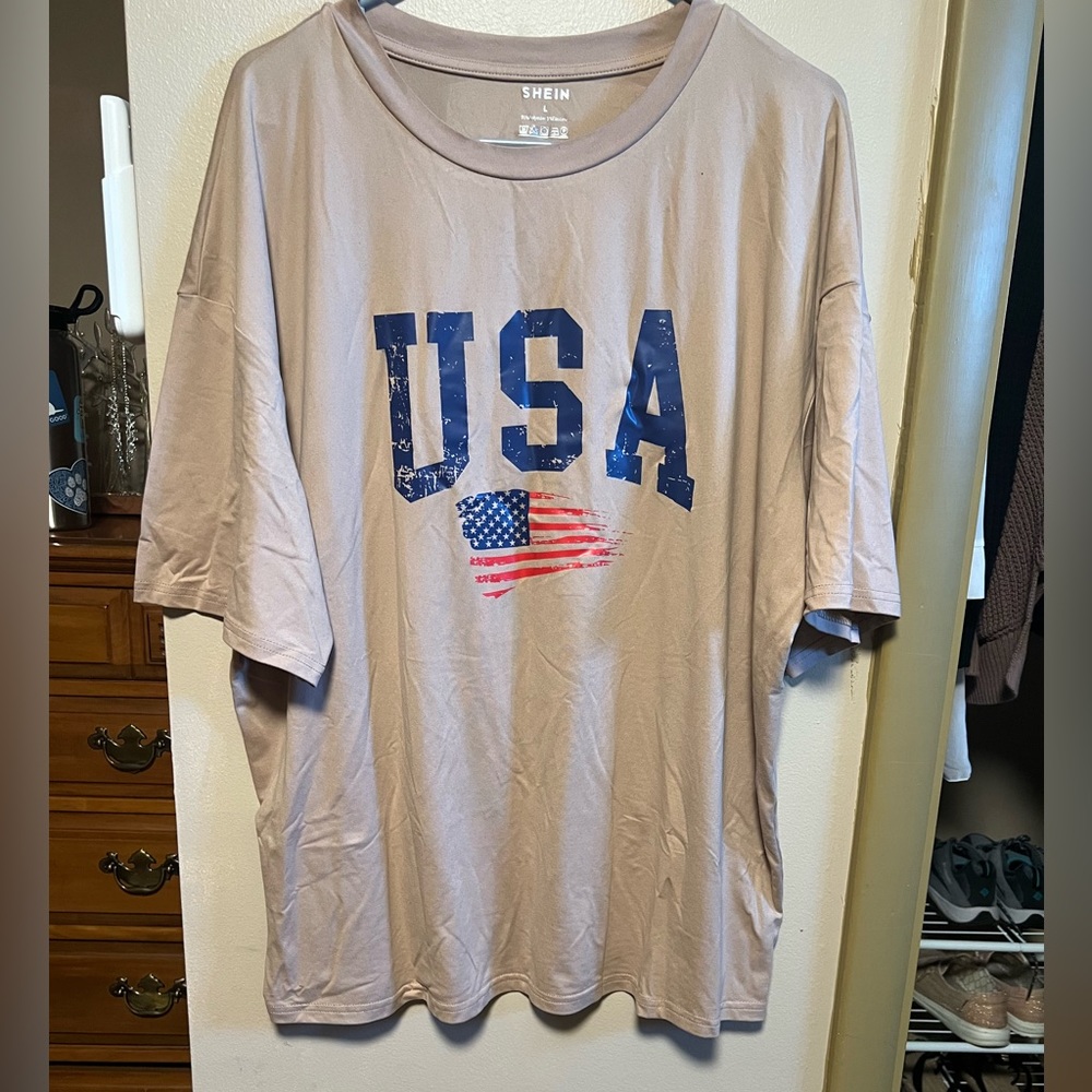 NWOT SHEIN Oversized T-Shirt